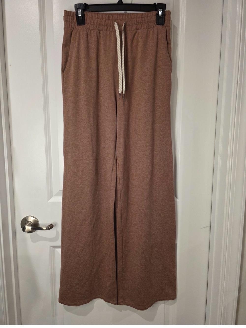 Vuori Womens Halo Essential Pant
